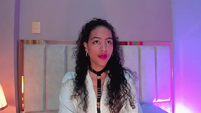 AntonellaHall  online show from 11-14-25, 11:47