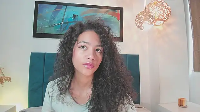Snapshot of AntonellaHall_ chatting on 09-27-25, 12:22 AntonellaHall online show from 09-27-25, 12:22