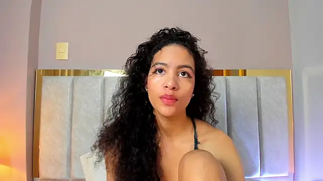 AntonellaHall  online show from 11-28-25, 12:16