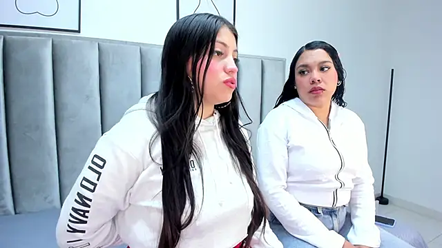 Laiia Page online show from 10-22-25, 12:59