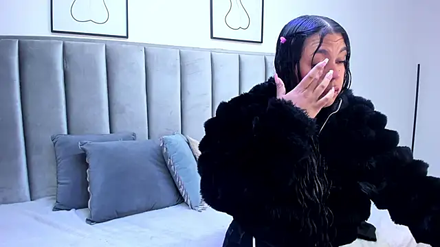 Laiia Page online show from 10-29-25, 11:53