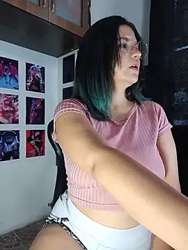 gigiqueen 18 online show from 06-09-26, 03:35