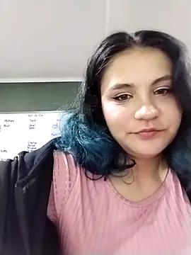 Snapshot of gigiqueen_18 chatting on 04-09-26, 06:19 gigiqueen 18 online show from 04-09-26, 06:19