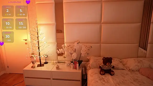 Lilly Colins online show from 02-07-26, 07:44