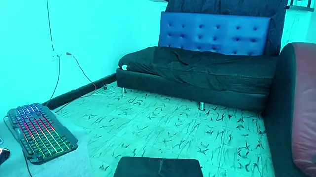 Snapshot of Camila_TransGirl chatting on 03-20-25, 04:07 Camila TransGirl online show from 03-20-25, 04:07