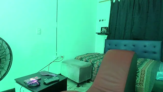 Snapshot of Camila_TransGirl chatting on 02-28-25, 07:15 Camila TransGirl online show from 02-28-25, 07:15