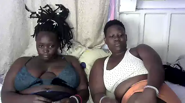 Kellyprettyfavourite1 online show from 12-11-24, 10:03