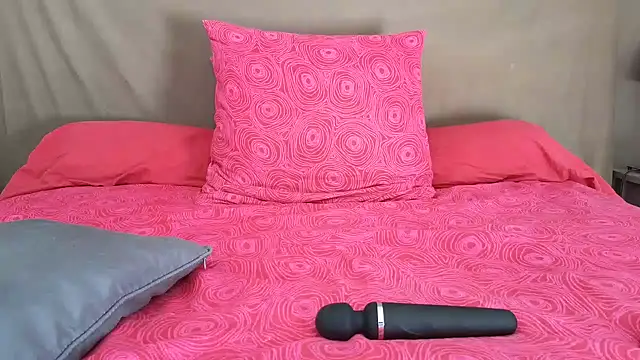 Estrellas 30 online show from 10-16-25, 08:33