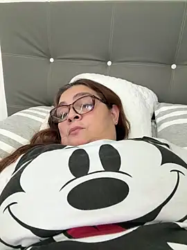 Snapshot of AntonellaAlondra4 chatting on 02-10-26, 12:48 AntonellaAlondra4 online show from 02-10-26, 12:48