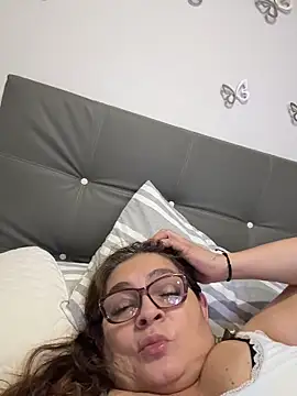 AntonellaAlondra4 online show from 04-19-26, 06:25