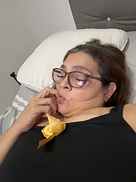 AntonellaAlondra4 online show from 04-18-26, 03:42