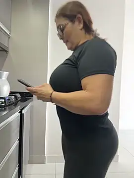 Snapshot of AntonellaAlondra4 chatting on 03-04-26, 02:25 AntonellaAlondra4 online show from 03-04-26, 02:25