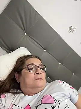 Snapshot of AntonellaAlondra4 chatting on 02-25-26, 03:07 AntonellaAlondra4 online show from 02-25-26, 03:07