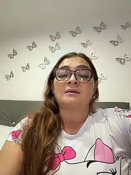 Snapshot of AntonellaAlondra4 chatting on 03-01-26, 04:12 AntonellaAlondra4 online show from 03-01-26, 04:12