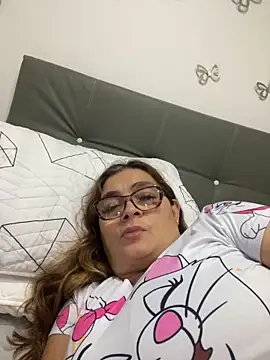 Snapshot of AntonellaAlondra4 chatting on 02-21-25, 12:06 AntonellaAlondra4 online show from 02-21-25, 12:06