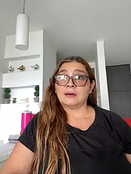 Snapshot of AntonellaAlondra4 chatting on 02-17-25, 06:50 AntonellaAlondra4 online show from 02-17-25, 06:50
