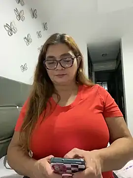 Snapshot of AntonellaAlondra4 chatting on 02-27-25, 12:12 AntonellaAlondra4 online show from 02-27-25, 12:12