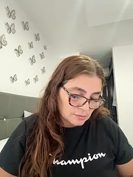 Snapshot of AntonellaAlondra4 chatting on 09-28-25, 09:22 AntonellaAlondra4 online show from 09-28-25, 09:22