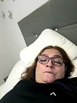 AntonellaAlondra4 online show from 12-17-25, 02:16