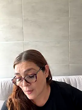 Snapshot of AntonellaAlondra4 chatting on 10-14-25, 04:07 AntonellaAlondra4 online show from 10-14-25, 04:07