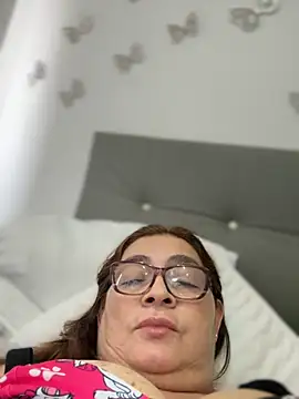 AntonellaAlondra4 online show from 11-17-25, 01:26