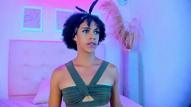 Snapshot of APRILL_FOXX chatting on 10-06-25, 09:59 APRILL FOXX online show from 10-06-25, 09:59