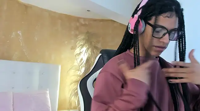 Snapshot of APRILL_FOXX chatting on 02-27-25, 02:57 APRILL FOXX online show from 02-27-25, 02:57