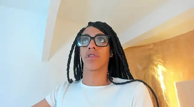 Snapshot of APRILL_FOXX chatting on 03-11-25, 04:19 APRILL FOXX online show from 03-11-25, 04:19