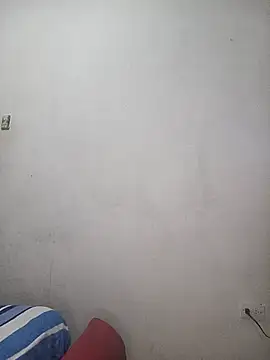 Snapshot of arqui009 chatting on 06-19-26, 01:44 arqui009 online show from 06-19-26, 01:44
