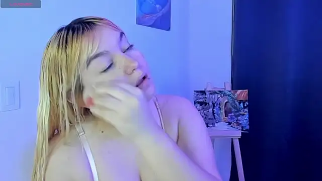 Pretty  zoe online show from 02-11-25, 11:54