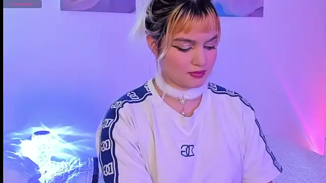 Pretty  zoe online show from 03-19-25, 08:54