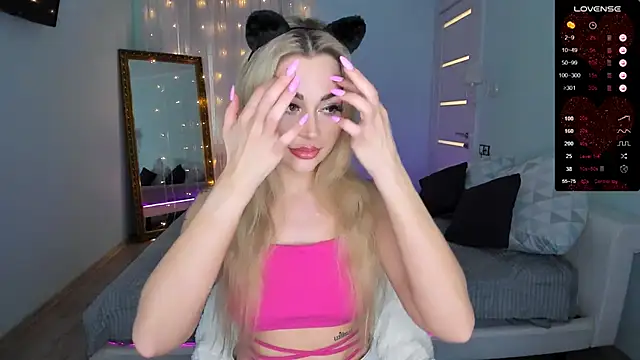 AdeleRoberts online show from 03-04-25, 09:29