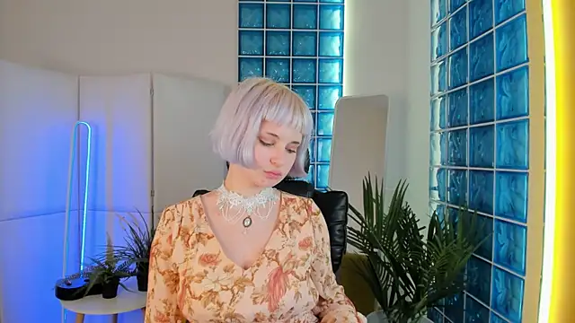 Pieris Lisa online show from 01-18-25, 05:15