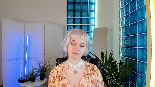 Pieris Lisa online show from 01-18-25, 02:12