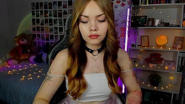 AkiraKatsu online show from 09-19-25, 12:09