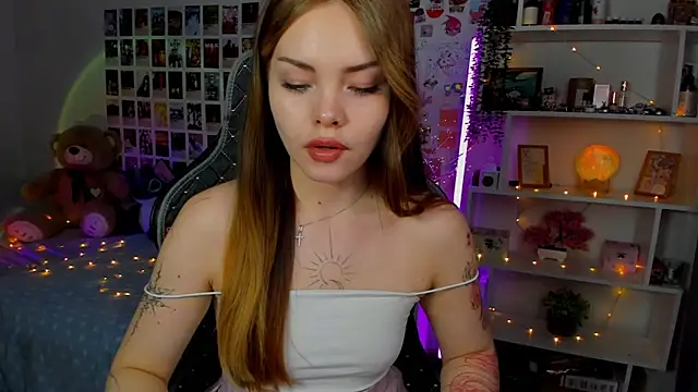 AkiraKatsu online show from 09-29-25, 12:22