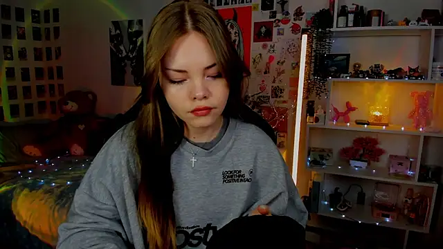 AkiraKatsu online show from 04-18-26, 10:17