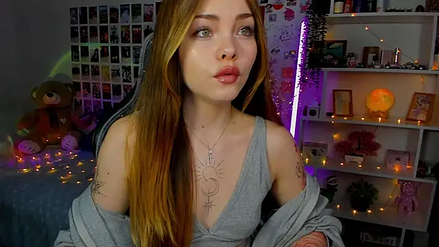 AkiraKatsu online show from 10-11-25, 11:44