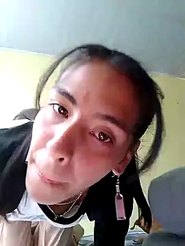 Snapshot of Alisson_420 chatting on 09-22-25, 06:47 Alisson 420 online show from 09-22-25, 06:47