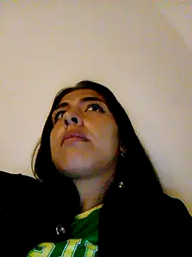 Snapshot of Alisson_420 chatting on 10-05-25, 06:15 Alisson 420 online show from 10-05-25, 06:15