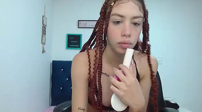 Perla web09 online show from 01-24-25, 06:14