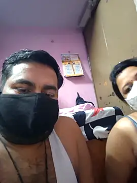 Snapshot of bobbyronak chatting on 09-10-25, 10:14 bobbyronak online show from 09-10-25, 10:14