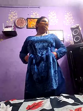 Snapshot of bobbyronak chatting on 02-27-25, 10:22 bobbyronak online show from 02-27-25, 10:22