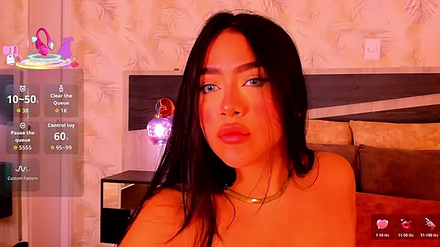 nicolle pierce online show from 12-05-25, 01:32