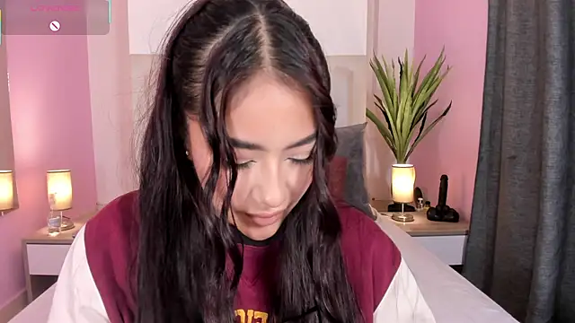 nicolle pierce online show from 05-09-26, 02:42
