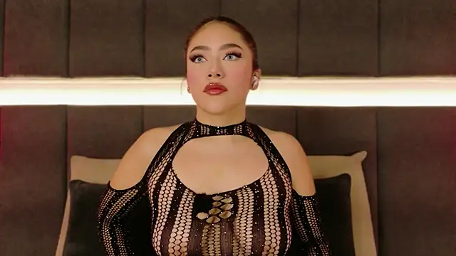 nicolle pierce online show from 10-08-25, 02:51