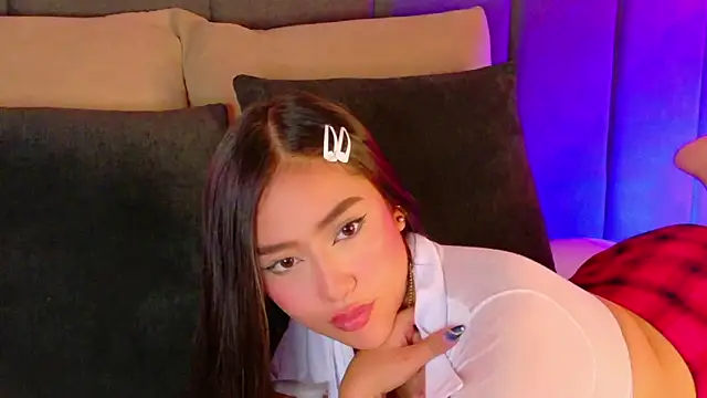 nicolle pierce online show from 11-13-25, 02:32