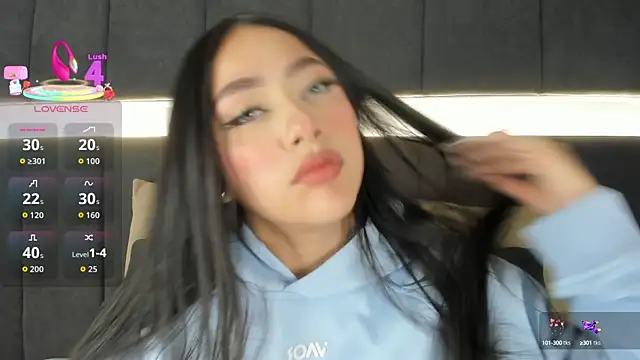 nicolle pierce online show from 09-18-25, 02:20