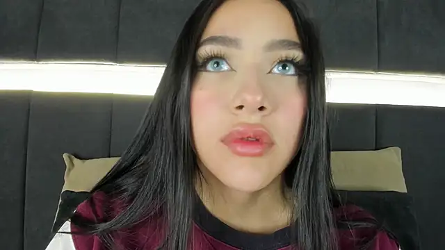 nicolle pierce online show from 09-29-25, 02:34