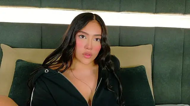 nicolle pierce online show from 11-10-25, 02:00